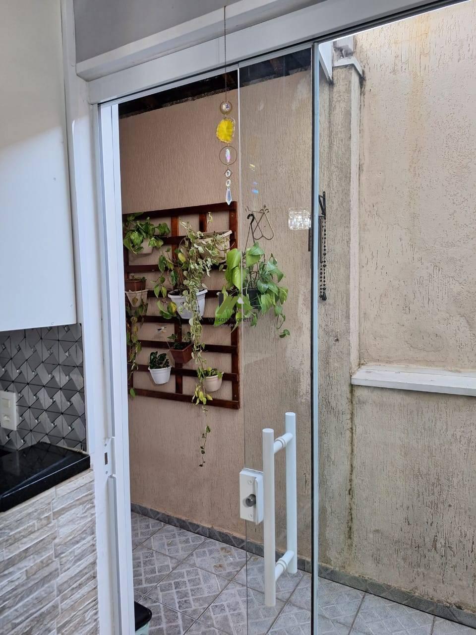 Casa à venda com 2 quartos, 100m² - Foto 9